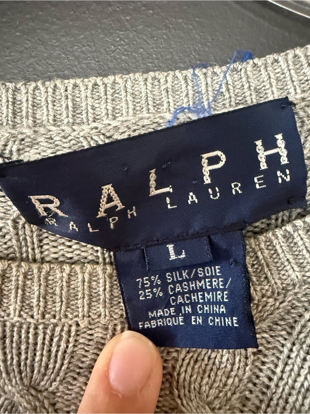 Vintage Ralph Lauren silk and cashmere cable knit sweater - Picture 2 of 3
